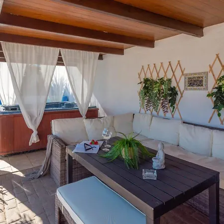 Jimena By Ruralidays